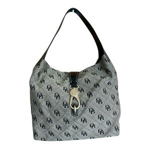 Dooney & Bourke Signature Quilt Logo Lock Sac Handbag Very Nice Condition